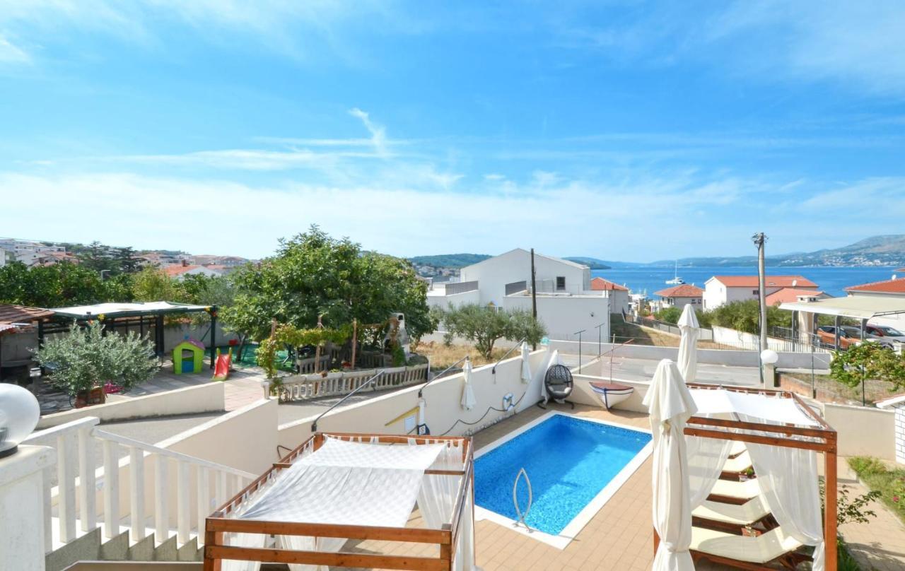 Apartments Santo Trogir - Okrug Gornji Exterior photo